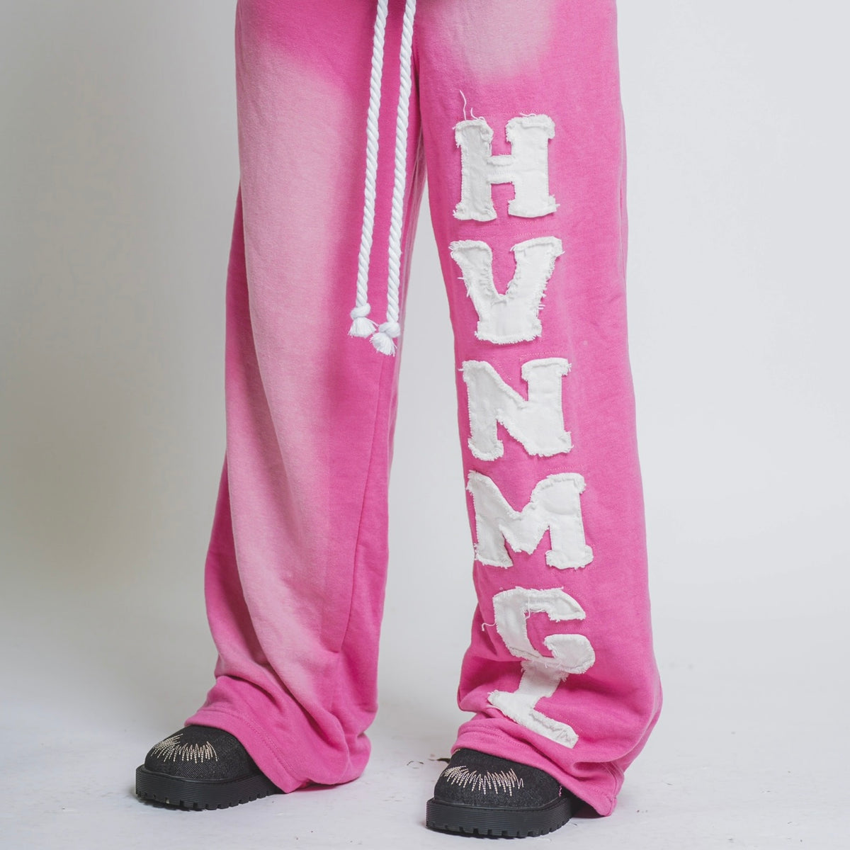 *PRE-ORDER* “Havin Mogul” Sweatpants (Pink)